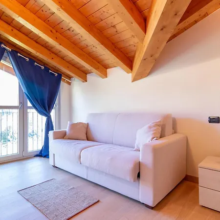 Tulipani 11 - Tremezzina Apartment *